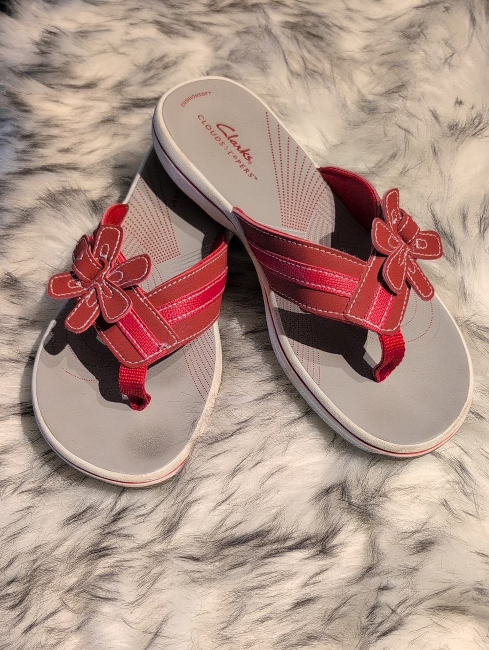 Clarks Red Floral Bow Thong Sandals